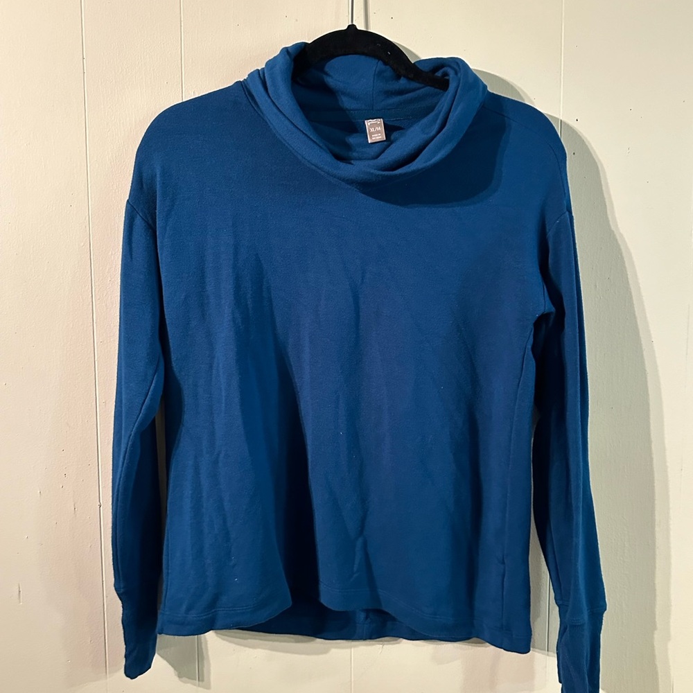 Athleta Girl Turquoise Mock Neck long Sleeve Shirt